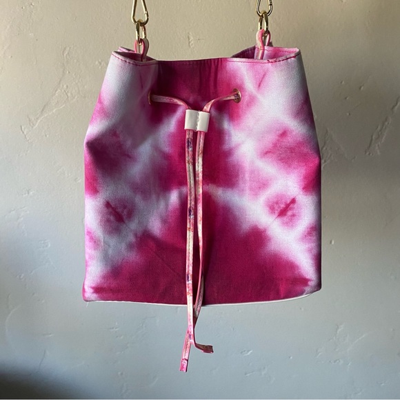 Estee Lauder Handbags - Estée Lauder Pink Tie-Dye Bucket Bag